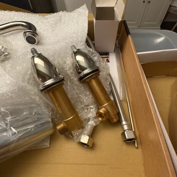 Kingston Brass polished nickel bathroom faucet wide spread - Picture 3 of 11